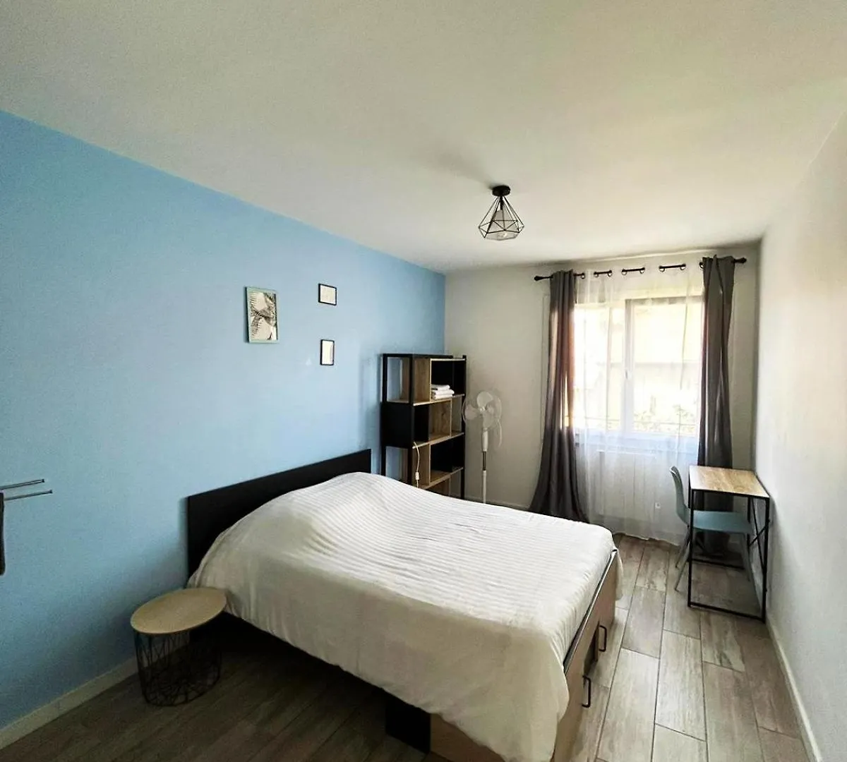 Appartements 4 Chambres Avec 4 Salles De Bains Et Climatisation Avignone