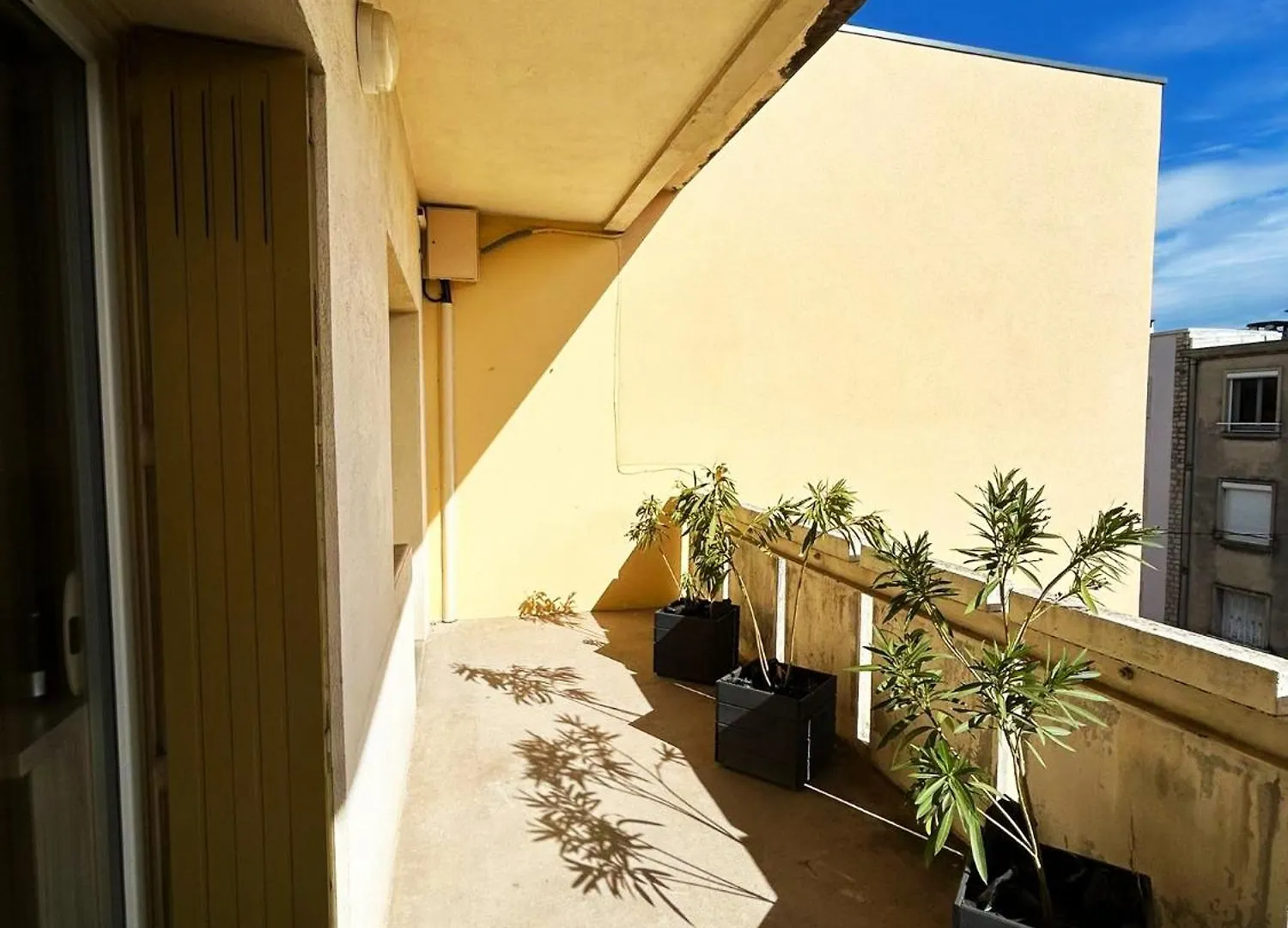 Appartements 4 Chambres Avec 4 Salles De Bains Et Climatisation Avignone 0*,